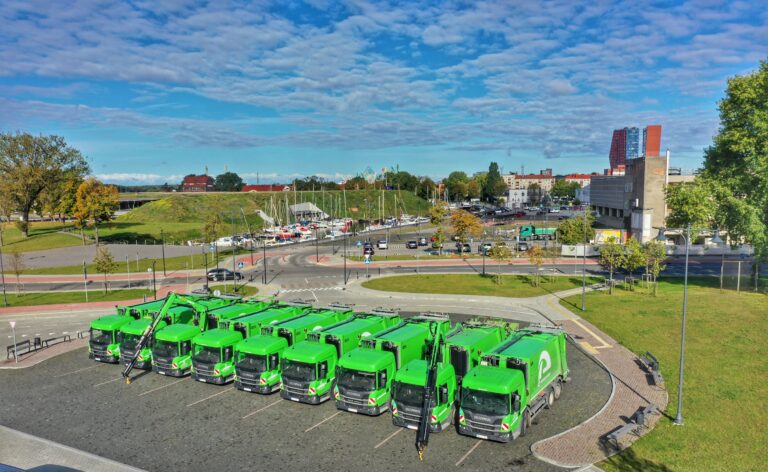 Klaipėdoje „Ecoservice“ atnaujino transporto parką, gatvėse – naujos šiukšliavežės