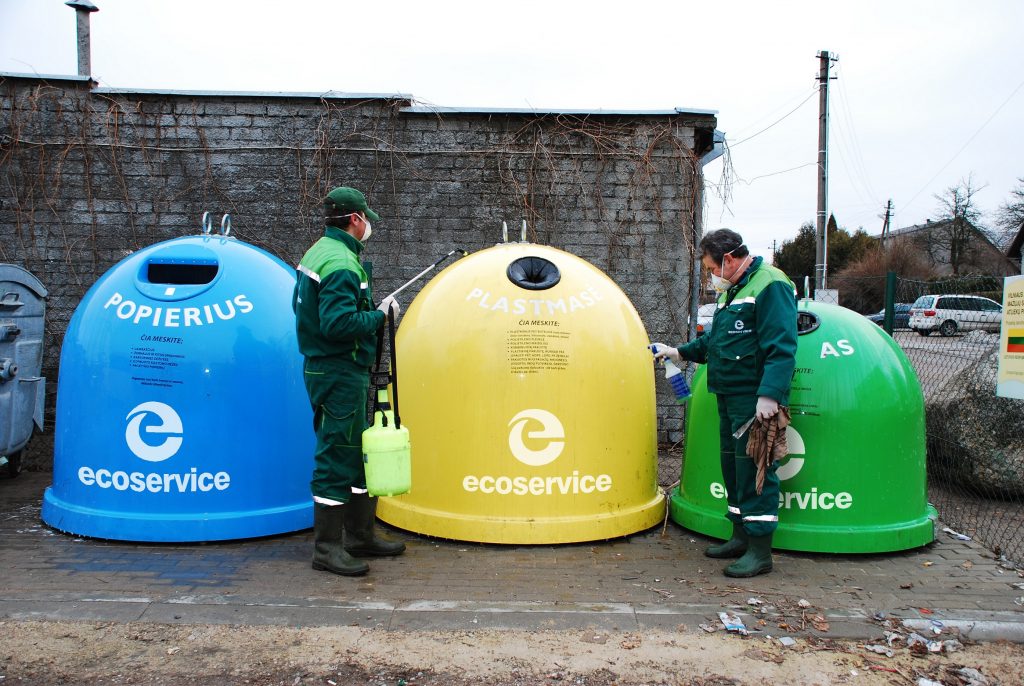 Lietuvoje įsibėgėja sezoninis konteinerių švarinimas